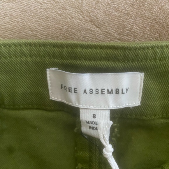 Short Denim Green Skirt - Picture 2 of 4